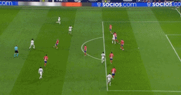 Shams：雄鹿愿与字母哥探讨留队或交易可能性，尼克斯不再是首选下家